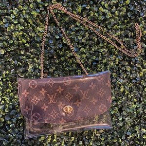 Clear crossbody purse  🎁🎄